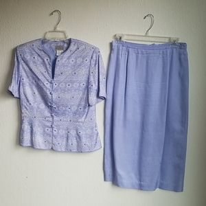 Short sleeve two piece skirt suit